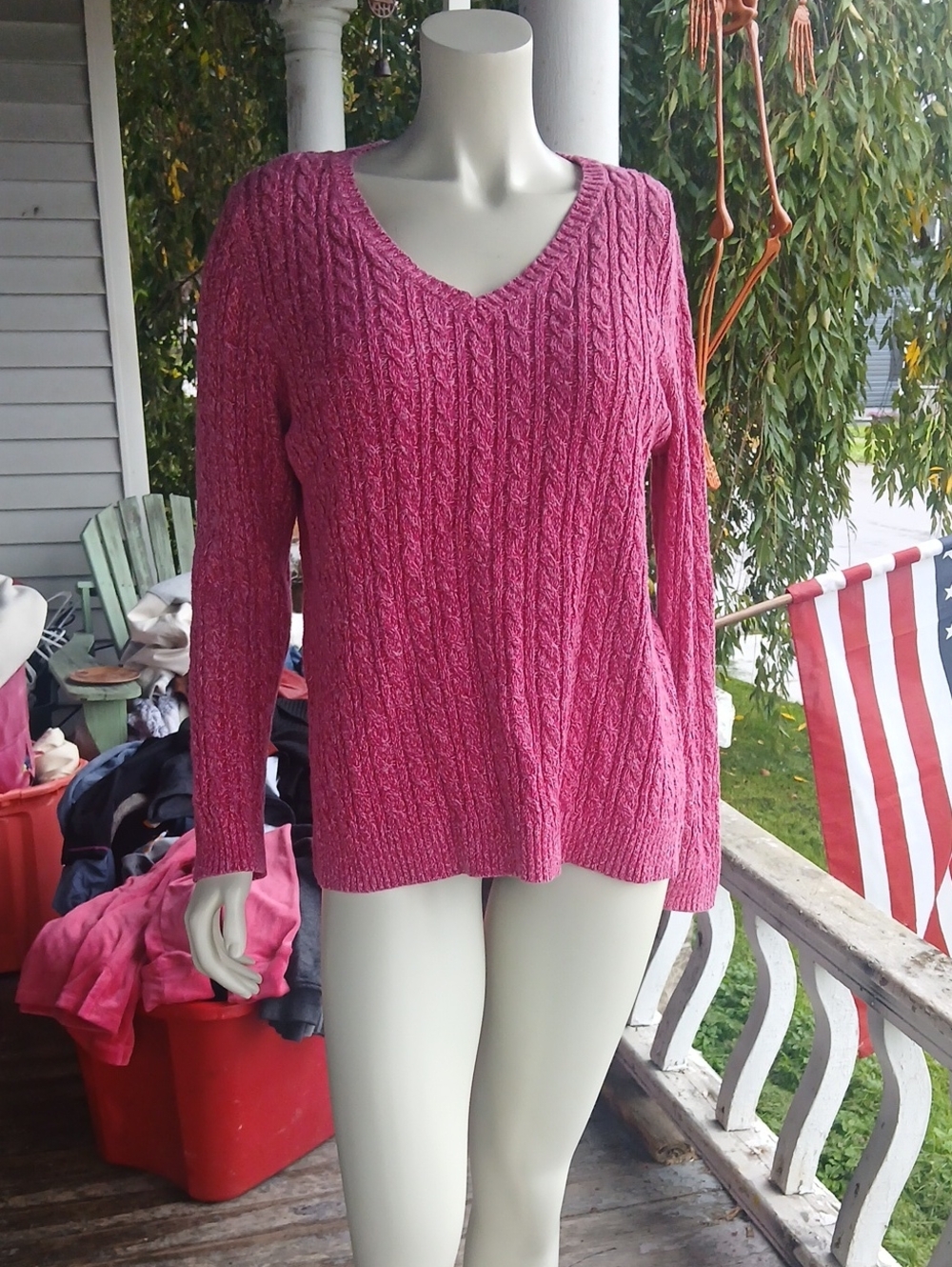 GUC Croft & Barrow Pink Cable Knit V-Neck Sweater